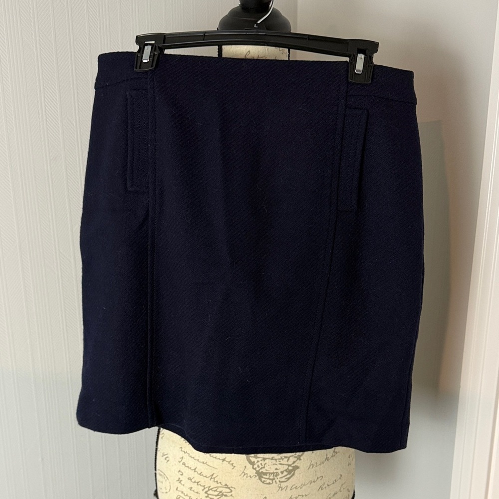 Talbots Skirt Womens 10 Petites Wool Blend Navy Blue Faux Pockets Career - Picture 2 of 5